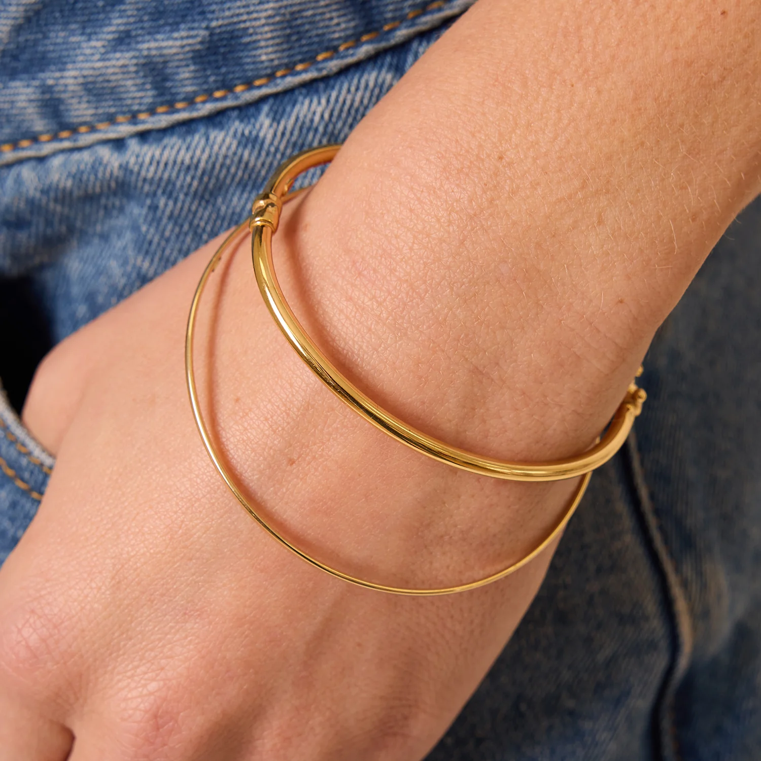 Classic Oval Tube Bangle (3mm) - Image 5