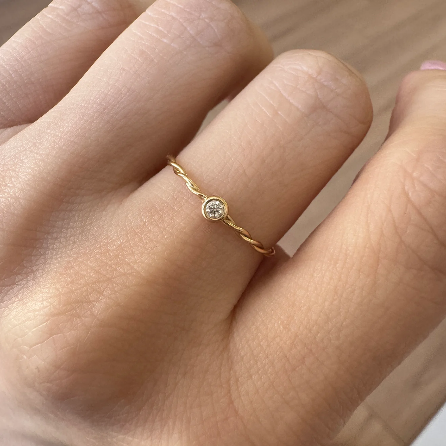 Diamond Bezel Twist Ring - Image 4