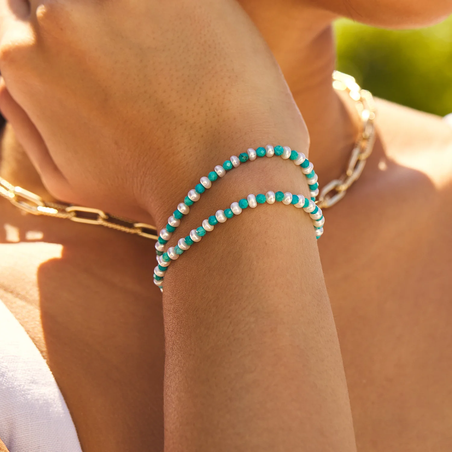 Turquoise Magnesite & Pearl Beaded Bracelet - Image 2