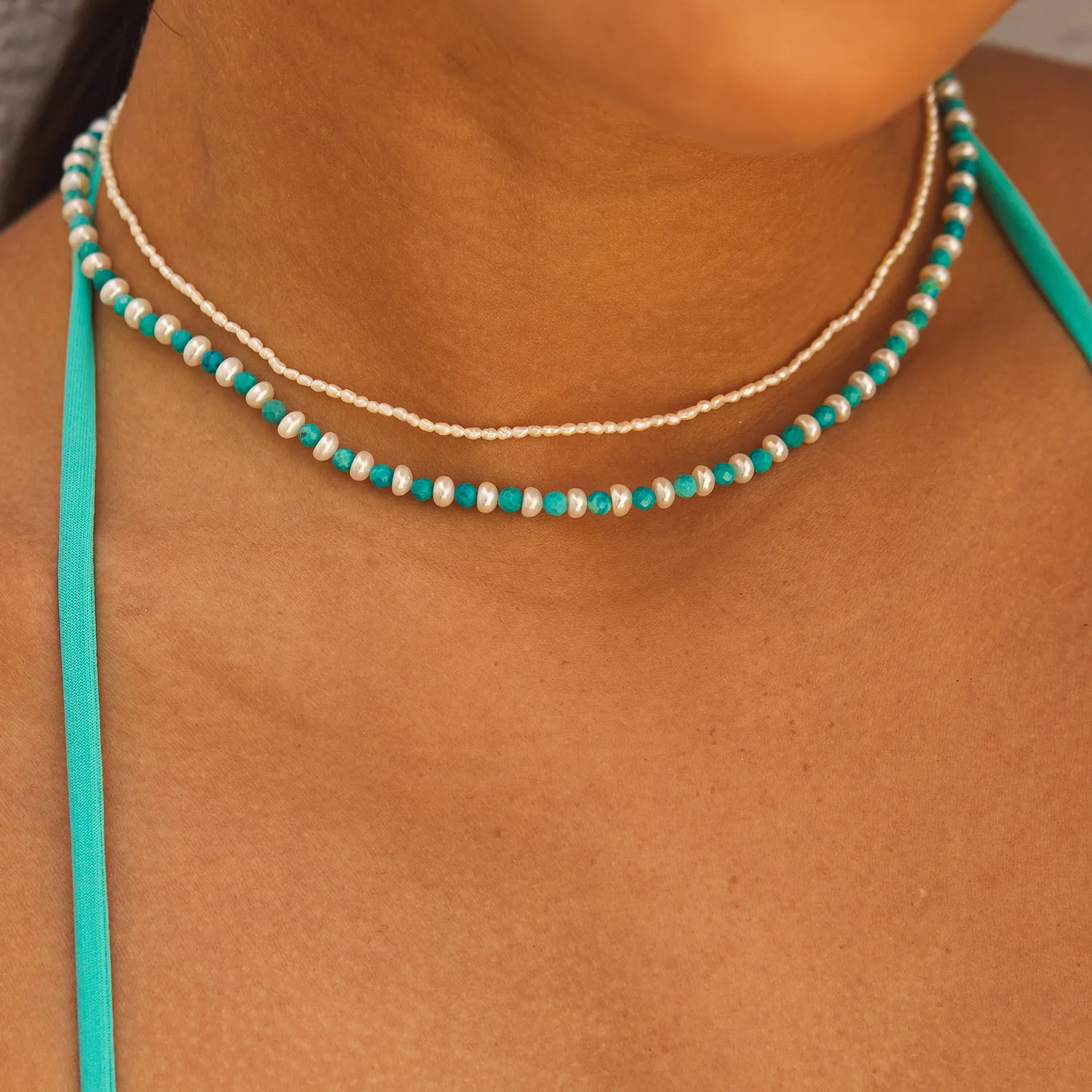 Turquoise Magnesite & Pearl Beaded Necklace - Image 2