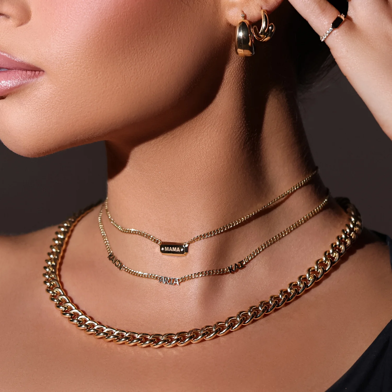 Mini Single Name Cuban Chain Necklace - Image 2
