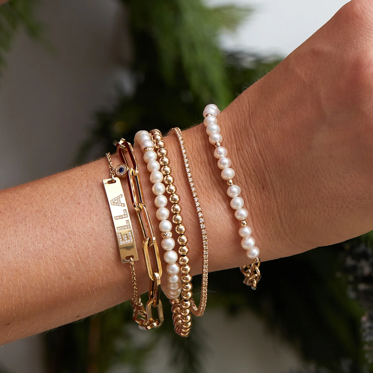 Pearl and Chain Link Bracelet - Image 2